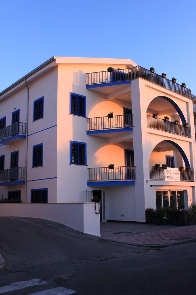 Karma Resort Venetico Exteriér fotografie